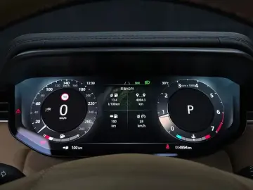 2025 Land Rover Range Rover Sport с пробегом 4 894 км