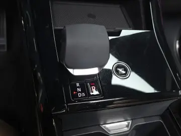 2025 Land Rover Range Rover Sport с пробегом 4 894 км