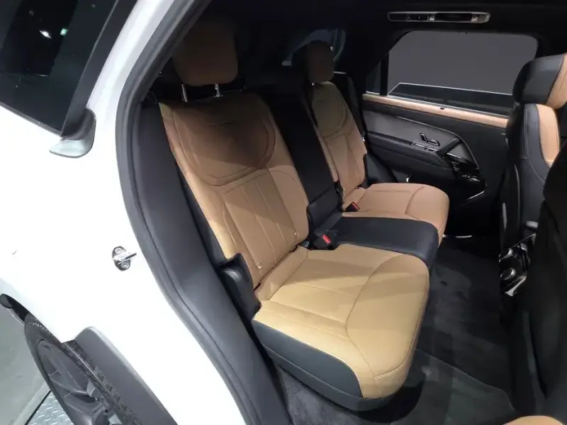 2025 Land Rover Range Rover Sport с пробегом 4 894 км