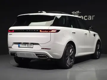 2025 Land Rover Range Rover Sport с пробегом 2 847 км
