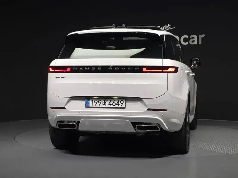 2025 Land Rover Range Rover Sport с пробегом 2 847 км