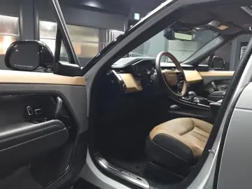 2025 Land Rover Range Rover Sport с пробегом 2 847 км
