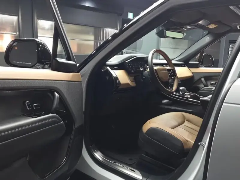 2025 Land Rover Range Rover Sport с пробегом 2 847 км