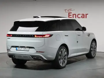 2025 Land Rover Range Rover Sport с пробегом 16 891 км