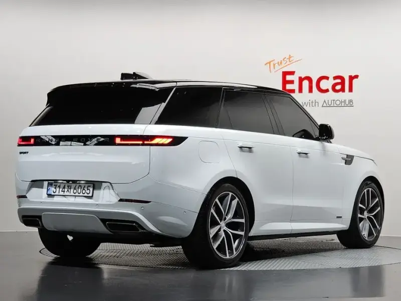 2024 Land Rover Range Rover Sport с пробегом 21 644 км