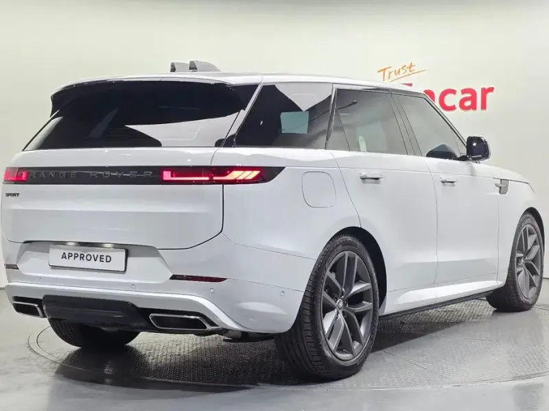 2025 Land Rover Range Rover Sport с пробегом 1 245 км