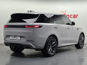 2025 Land Rover Range Rover Sport с пробегом 1 605 км