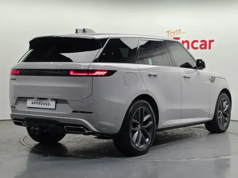 2025 Land Rover Range Rover Sport с пробегом 1 605 км