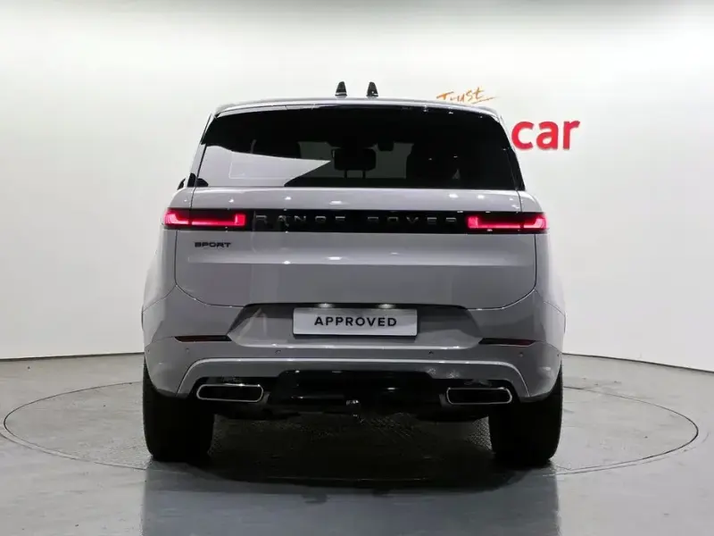 2025 Land Rover Range Rover Sport с пробегом 1 605 км