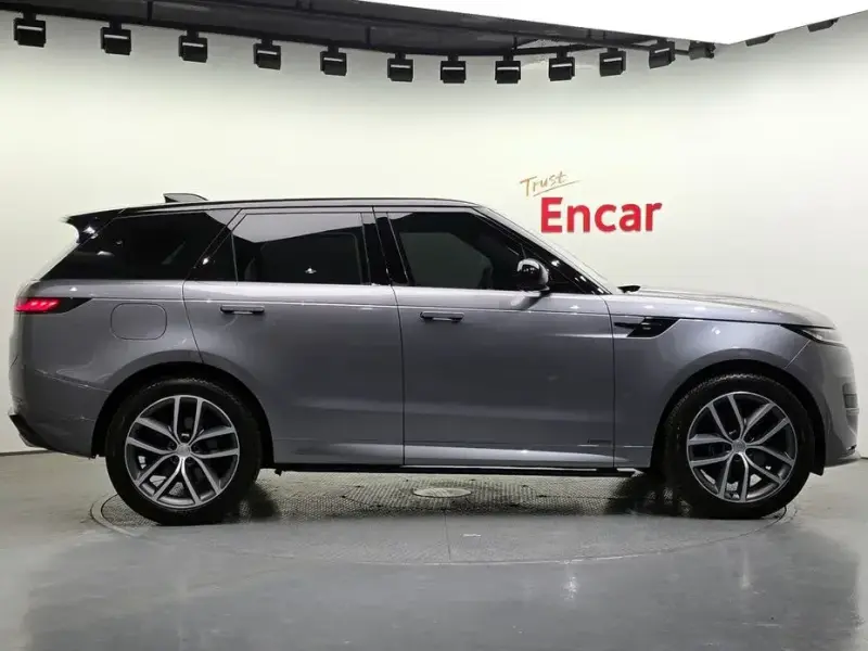 2025 Land Rover Range Rover Sport с пробегом 1 292 км