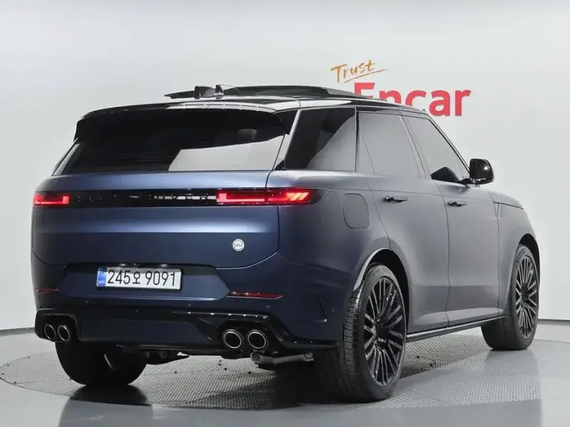 2025 Land Rover Range Rover Sport с пробегом 1 267 км
