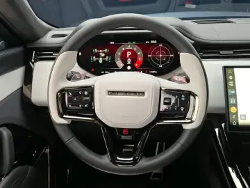 2025 Land Rover Range Rover Sport с пробегом 1 267 км