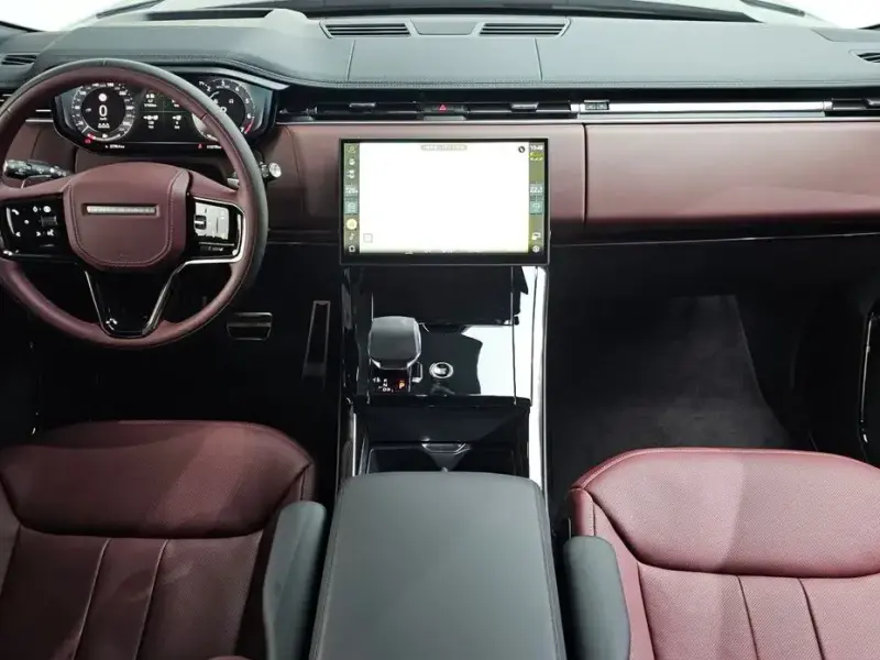 2025 Land Rover Range Rover Sport с пробегом 3 778 км