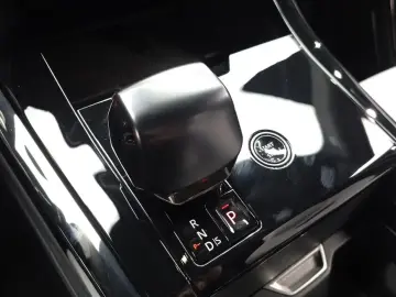 2025 Land Rover Range Rover Sport с пробегом 986 км