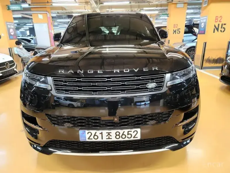 2025 Land Rover Range Rover Sport с пробегом 8 300 км