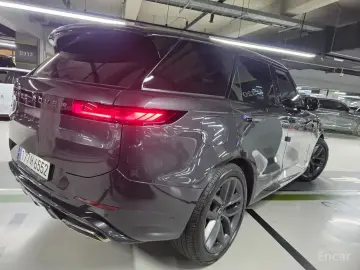 2024 Land Rover Range Rover Sport с пробегом 14 692 км