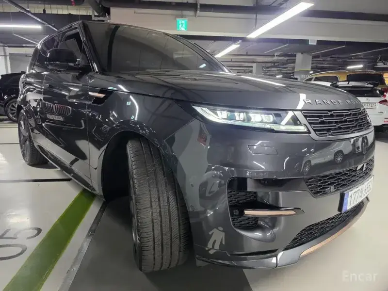 2024 Land Rover Range Rover Sport с пробегом 14 692 км