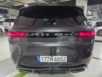 2024 Land Rover Range Rover Sport с пробегом 14 692 км