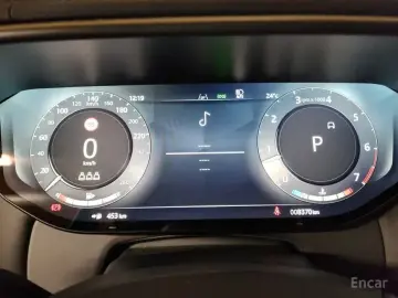 2025 Land Rover Range Rover Sport с пробегом 8 300 км