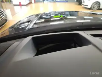2025 Land Rover Range Rover Sport с пробегом 8 300 км