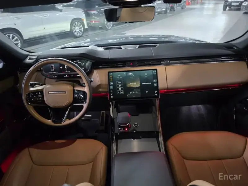 2024 Land Rover Range Rover Sport с пробегом 14 692 км