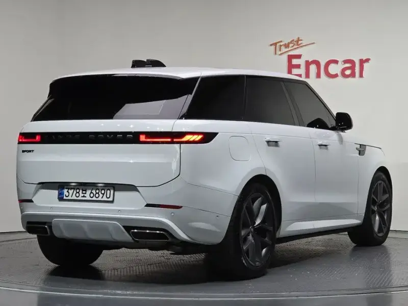 2025 Land Rover Range Rover Sport с пробегом 12 278 км