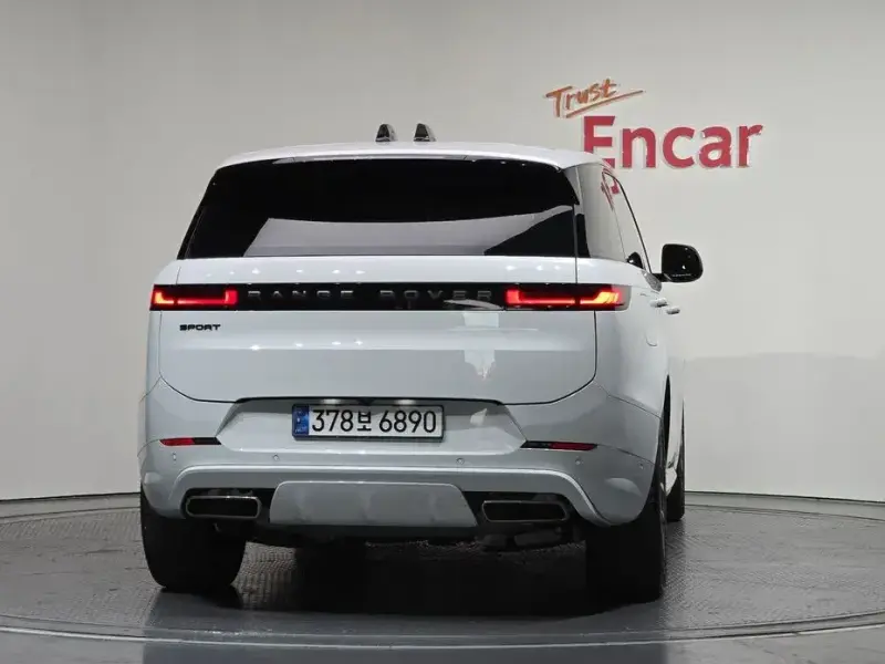 2025 Land Rover Range Rover Sport с пробегом 12 278 км