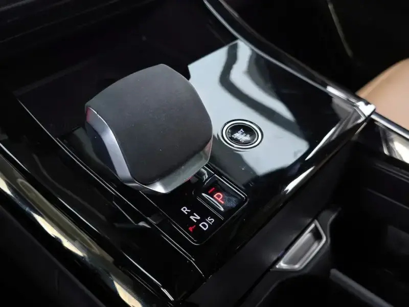 2025 Land Rover Range Rover Sport с пробегом 12 278 км