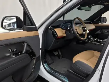 2025 Land Rover Range Rover Sport с пробегом 12 278 км