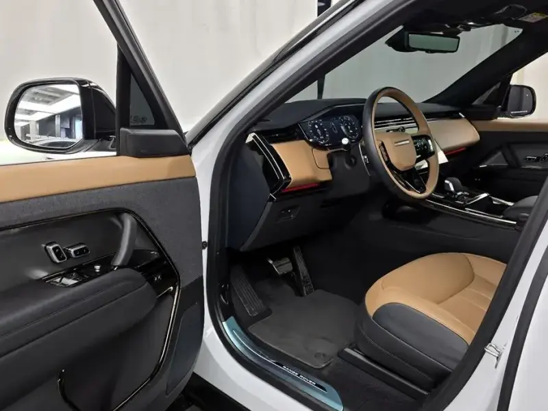 2025 Land Rover Range Rover Sport с пробегом 12 278 км
