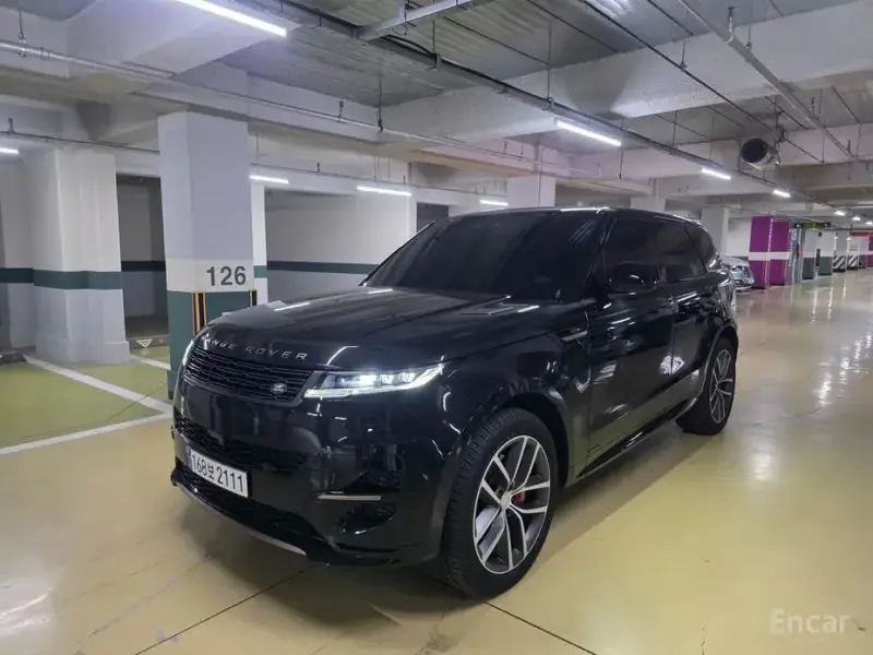 2025 Land Rover Range Rover Sport с пробегом 4 945 км