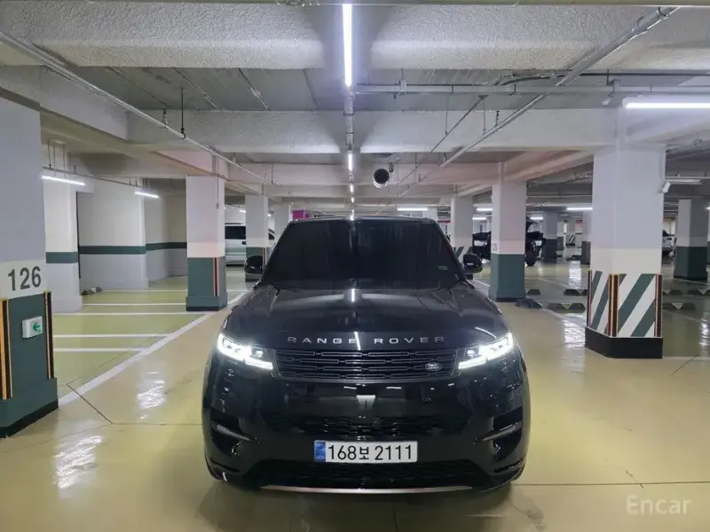 2025 Land Rover Range Rover Sport с пробегом 4 945 км