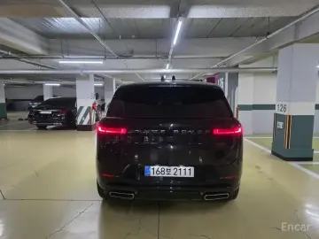 2025 Land Rover Range Rover Sport с пробегом 4 945 км