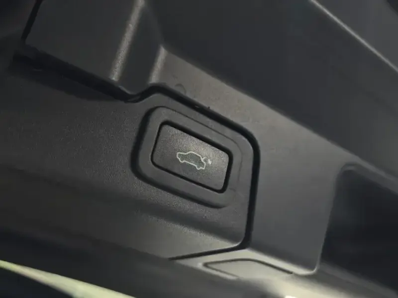 2018 Land Rover Range Rover Evoque с пробегом 104 491 км