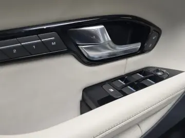 2018 Land Rover Range Rover Evoque с пробегом 104 491 км