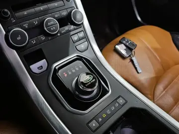 2018 Land Rover Range Rover Evoque с пробегом 74 605 км