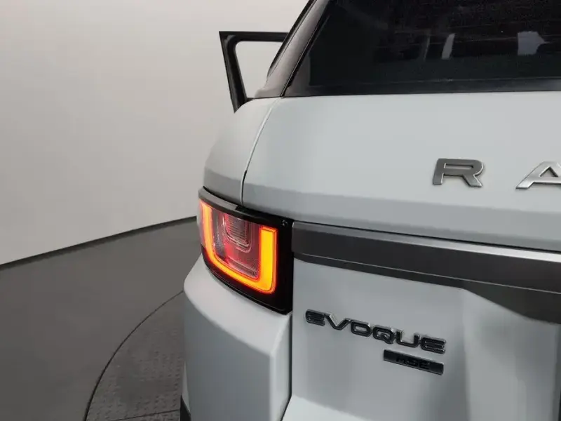 2017 Land Rover Range Rover Evoque с пробегом 67 000 км