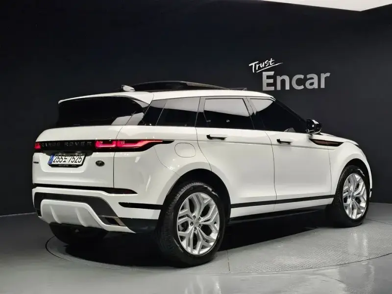 2023 Land Rover Range Rover Evoque с пробегом 25 045 км