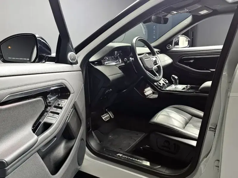 2023 Land Rover Range Rover Evoque с пробегом 25 045 км