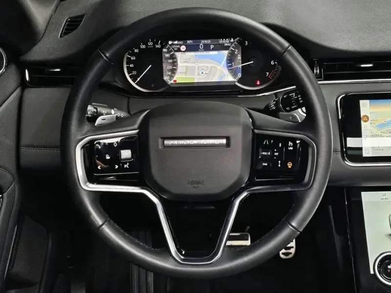 2023 Land Rover Range Rover Evoque с пробегом 25 045 км