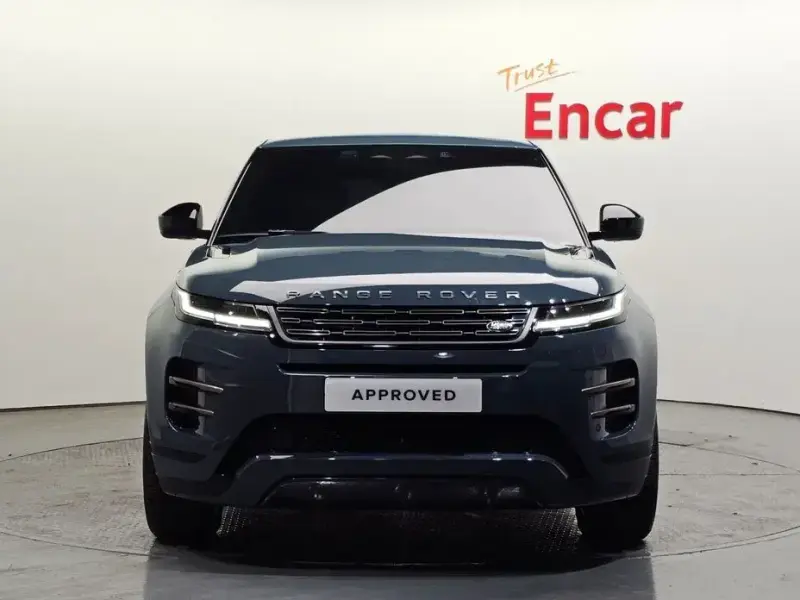 2025 Land Rover Range Rover Evoque с пробегом 14 882 км