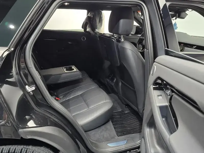 2024 Land Rover Range Rover Evoque с пробегом 13 120 км