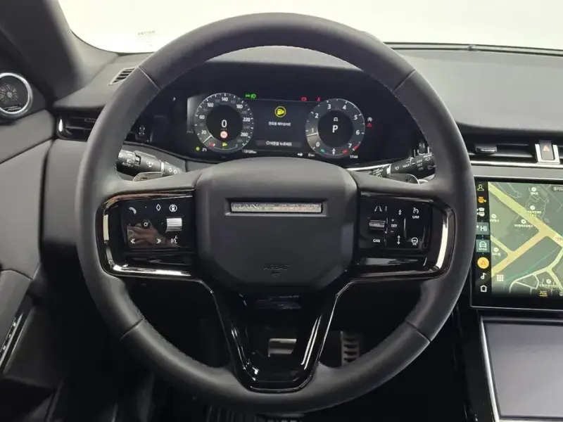 2024 Land Rover Range Rover Evoque с пробегом 13 120 км