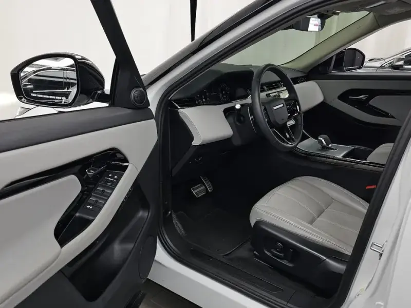 2024 Land Rover Range Rover Evoque с пробегом 26 448 км