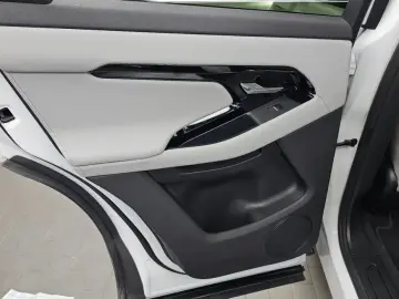 2024 Land Rover Range Rover Evoque с пробегом 26 448 км