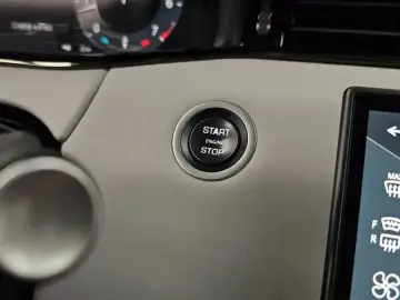 2024 Land Rover Range Rover Evoque с пробегом 26 448 км