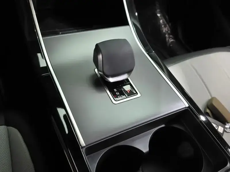 2024 Land Rover Range Rover Evoque с пробегом 6 801 км