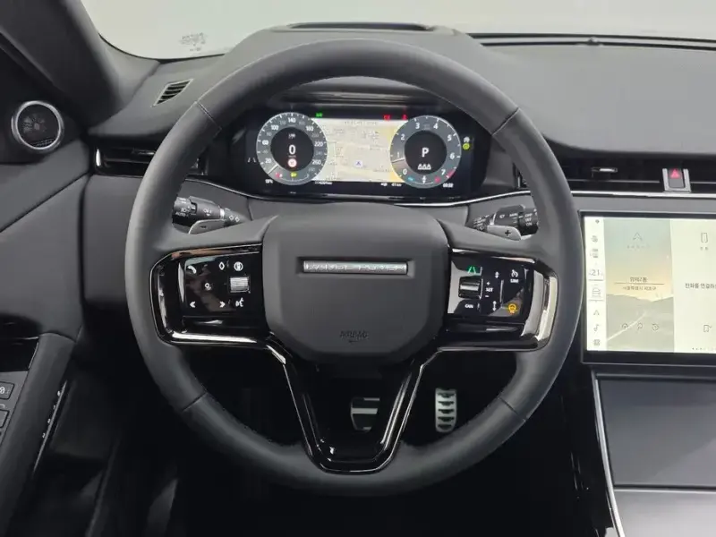 2025 Land Rover Range Rover Evoque с пробегом 4 204 км
