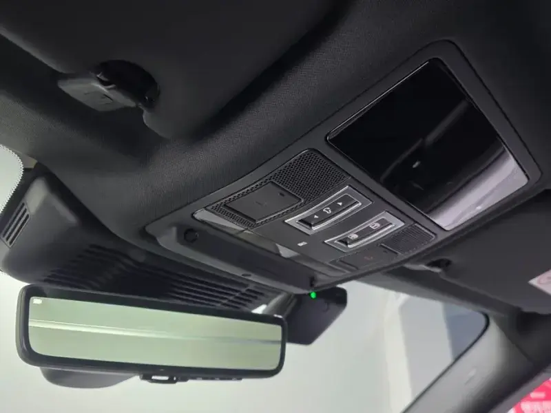 2025 Land Rover Range Rover Evoque с пробегом 4 204 км