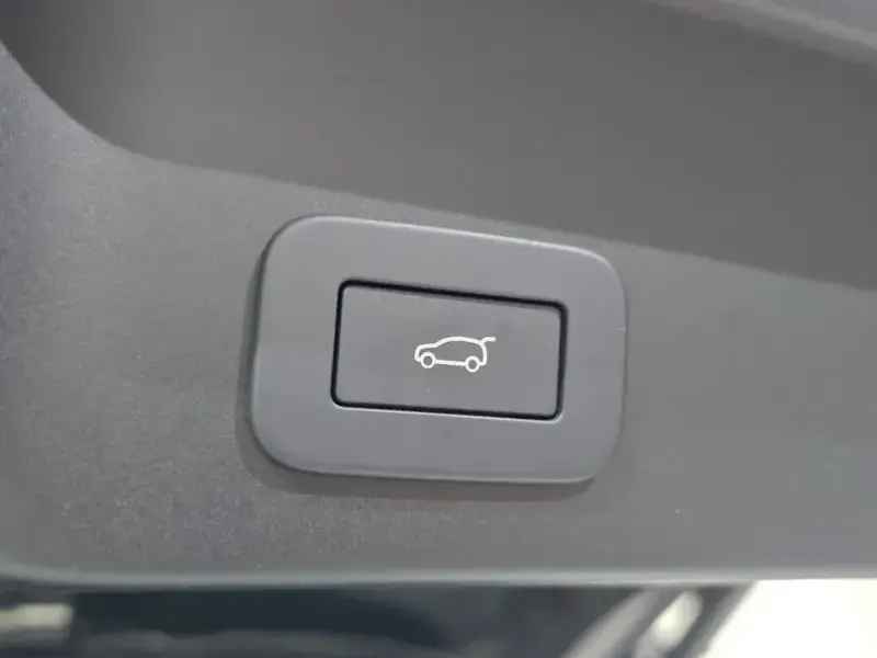 2025 Land Rover Range Rover Evoque с пробегом 4 204 км